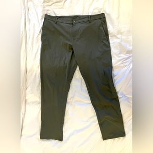 Lululemon commission warpatreme dress pants size 40x32